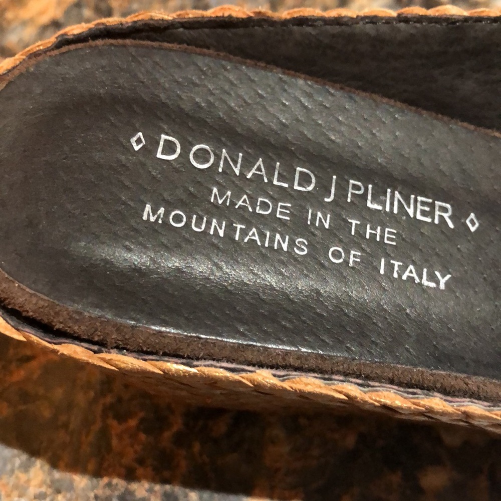 Donald j PLiner  SANDLES - Picture 6 of 8